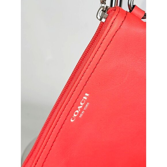 Coach Women's Peach Leather Wristlet With White Tassel Design Sz S 276 - Picture 4 of 9